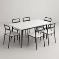 Table rectangulaire avec 6 chaises en métal et plateau effet marbre blanc